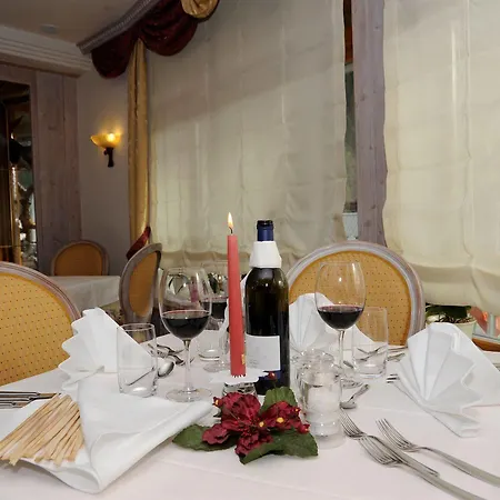 Hotel Alpenjuwel 3*